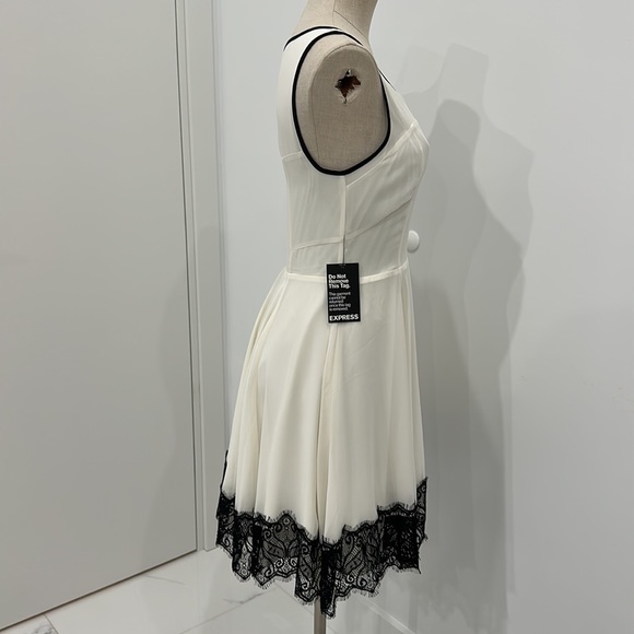 Express white with black lace dress (size 6) NWT - Picture 4 of 6